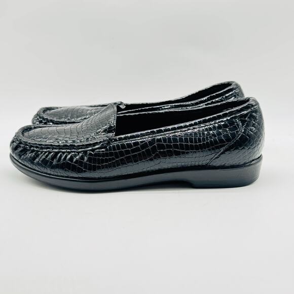 SAS Loafers Womens 6.5 Black Patent Leather Casual Comfort Shoe Slip On - Picture 2 of 12